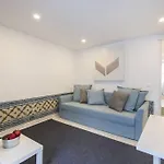 Principe Real Duplex By Local * Lissabon